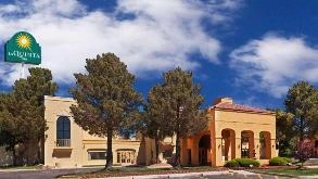 La Quinta Inn by Wyndham LRU Airport Parking