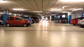 Icon Parking Garage (10 E 59th St) LGA Airport Parking