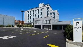 LY New York Hotel LGA Airport Parking