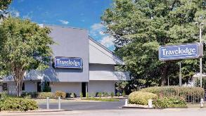 Travelodge by Wyndham ATL Airport Parking(No Shuttle)
